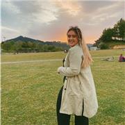 Hola! Soy una chica de 20 años estudiante de ingeniería industrial. Llevo dando clases particulares más de 3 años por lo que tengo bastante experiencia en ello. Tengo disponibilidad todas las tardes de entre semana y las mañanas de los fines de semana